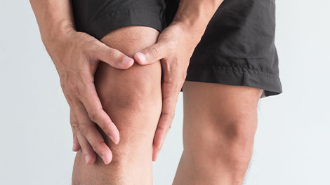 patient requiring knee pain treatment in Sacramento