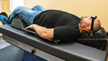 patient getting spinal decompression in Sacramento, CA